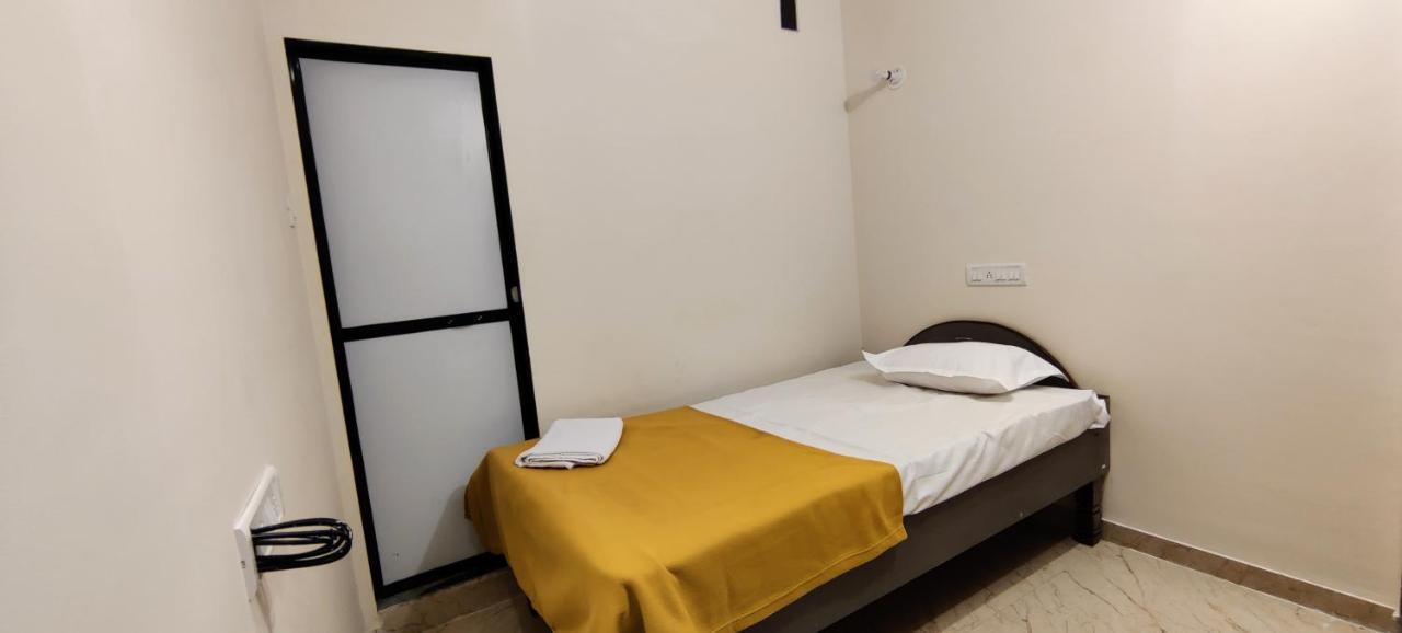 Anandvan Beach Resort Alībāg Eksteriør billede